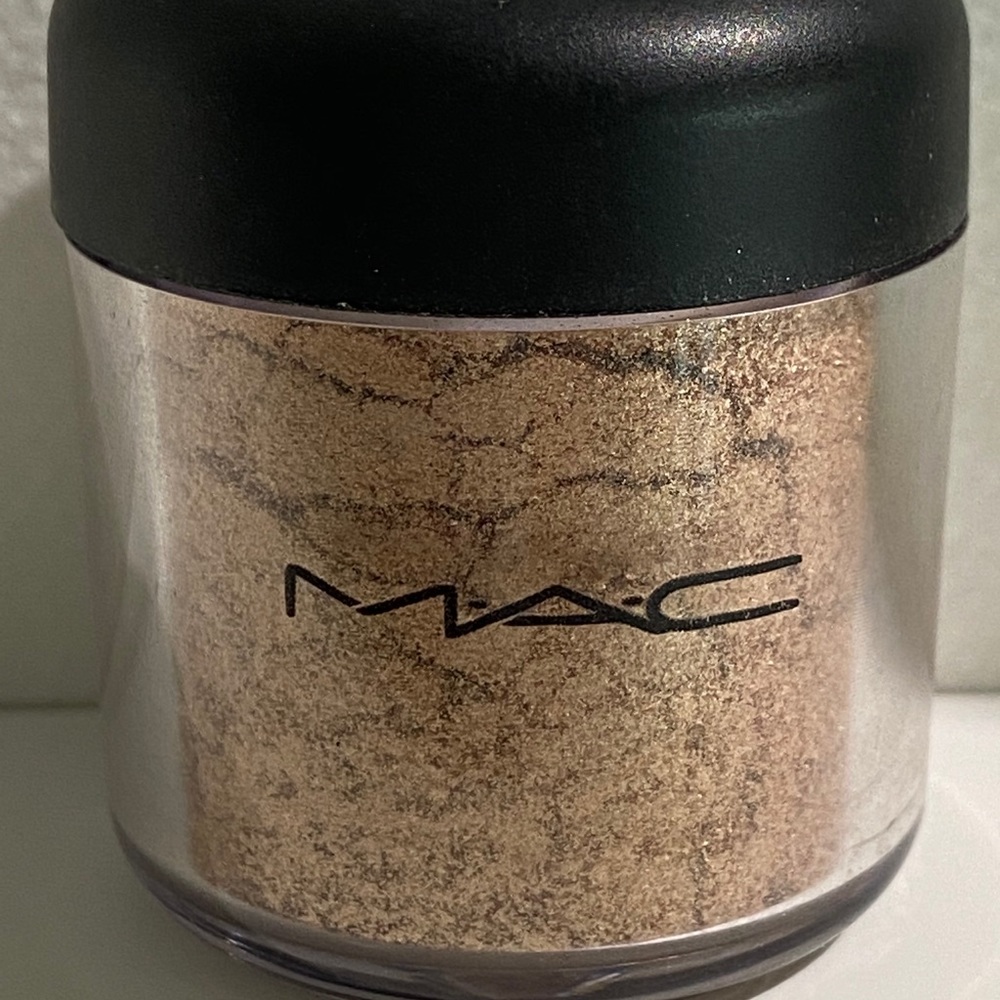 MAC Pigment - DAZZLERAY